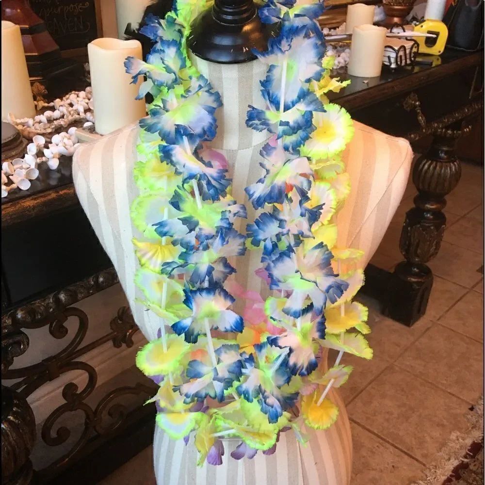 🎃 - HAWAIIAN LUAU Party Favors!
